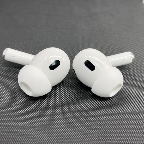 【中古】MagSafe充電ケース(USB-C)付きAirPods Pro(第2世代) MTJV3JA【秋葉原】