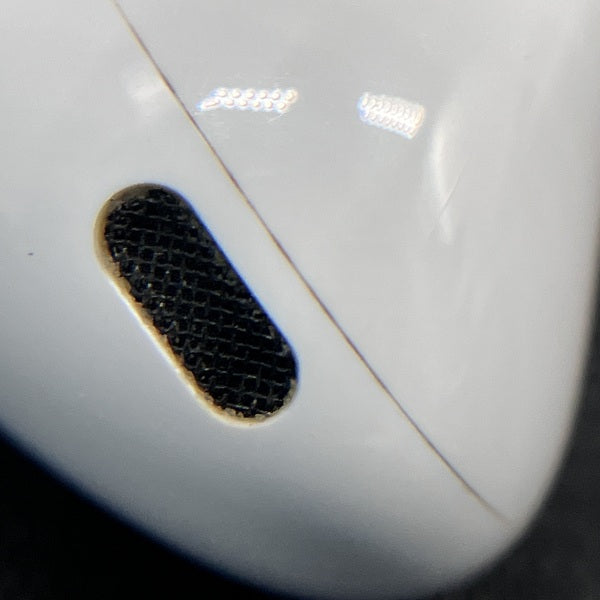 【中古】MagSafe充電ケース(USB-C)付きAirPods Pro(第2世代) MTJV3JA【秋葉原】
