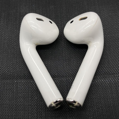 【中古】AirPods with Wireless Charging Case  MRXJ2J-A【秋葉原】