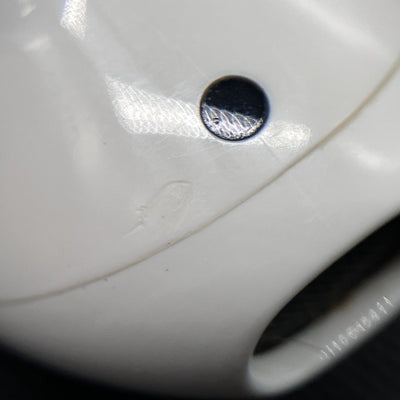 【中古】AirPods with Wireless Charging Case  MRXJ2J-A【秋葉原】