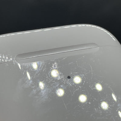 【中古】AirPods with Wireless Charging Case  MRXJ2J-A【秋葉原】