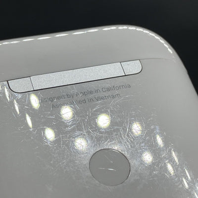 【中古】AirPods with Wireless Charging Case  MRXJ2J-A【秋葉原】