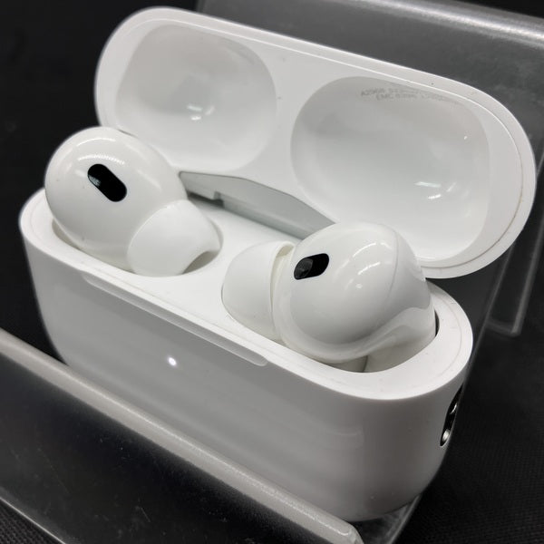 【中古】MagSafe充電ケース(USB-C)付きAirPods Pro(第2世代) MTJV3JA【日本橋】
