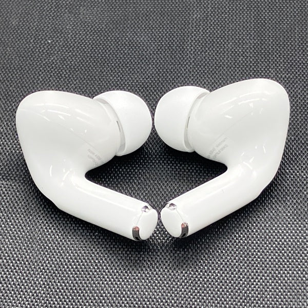 【中古】MagSafe充電ケース(USB-C)付きAirPods Pro(第2世代) MTJV3JA【秋葉原】
