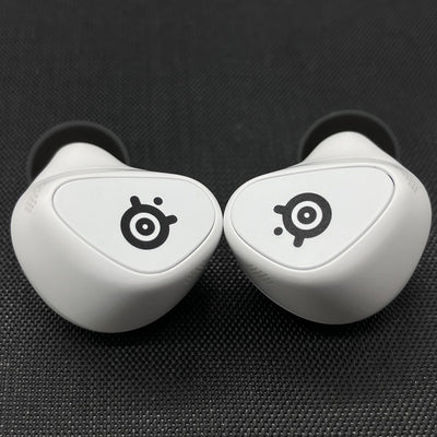 【中古】Arctis GameBuds White 【61682J】【秋葉原】