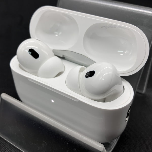 【中古】MagSafe充電ケース(USB-C)付きAirPods Pro(第2世代) MTJV3JA【日本橋】