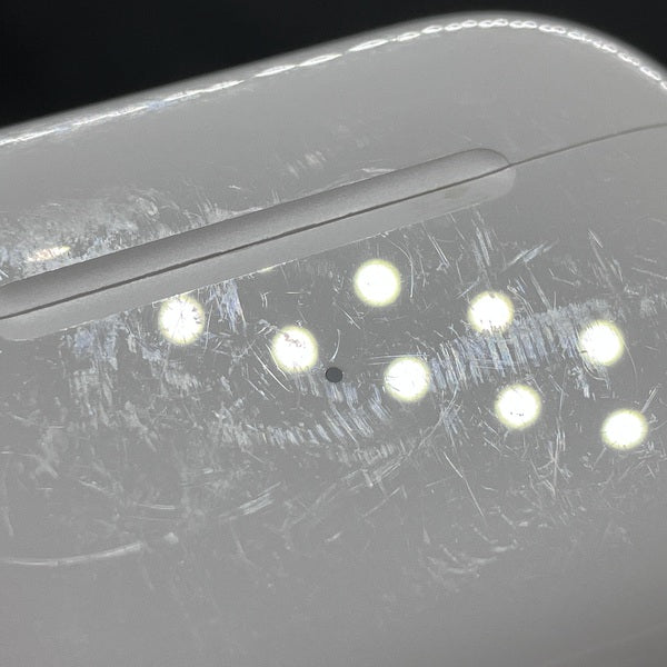 【中古】MagSafe充電ケース(USB-C)付きAirPods Pro(第2世代) MTJV3JA【日本橋】