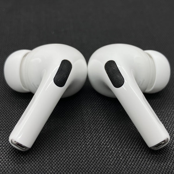 AirPods Pro 2 本体 ケース付き 中古 AirPods Pro 第二世代 MagSafe充電ケース付き 中古 ホワイト