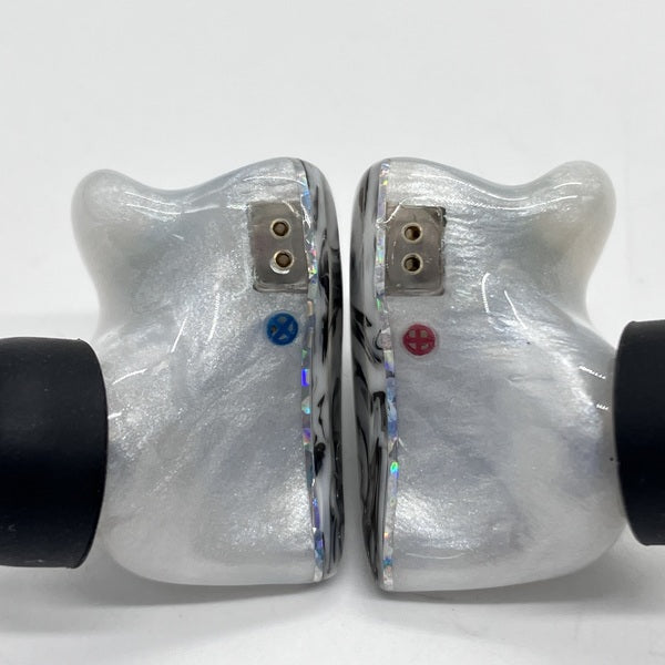 【中古】WHITE TIGER 【QDC-TIGER-S-WH】(ケーブル欠品)【秋葉原】