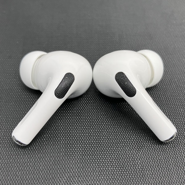 【中古】MagSafe充電ケース(USB-C)付きAirPods Pro(第2世代) MTJV3JA【秋葉原】