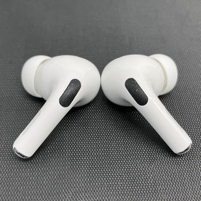 【中古】MagSafe充電ケース(USB-C)付きAirPods Pro(第2世代) MTJV3JA【秋葉原】