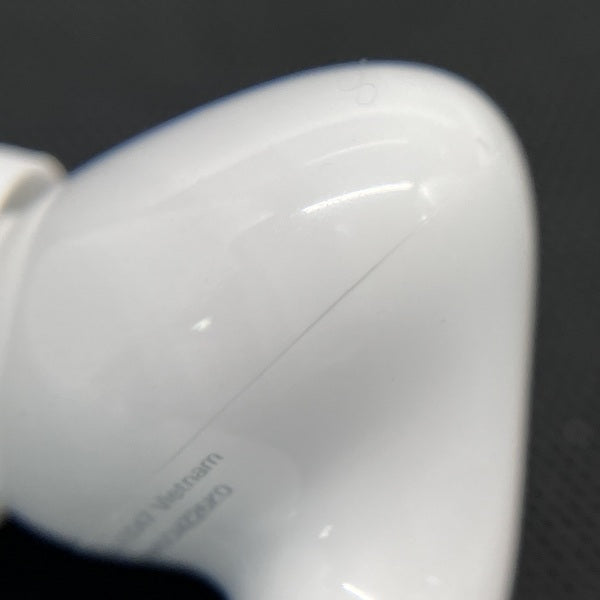 【中古】MagSafe充電ケース(USB-C)付きAirPods Pro(第2世代) MTJV3JA【秋葉原】