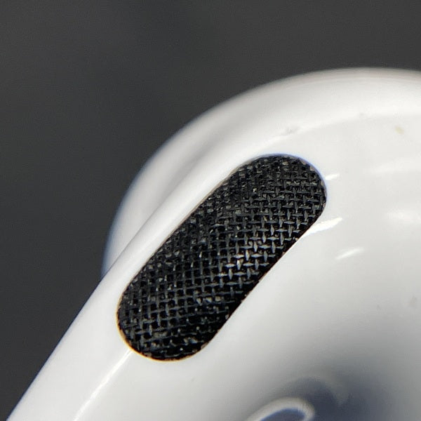 【中古】MagSafe充電ケース(USB-C)付きAirPods Pro(第2世代) MTJV3JA【秋葉原】