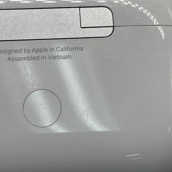 【中古】MagSafe充電ケース(USB-C)付きAirPods Pro(第2世代) MTJV3JA【秋葉原】