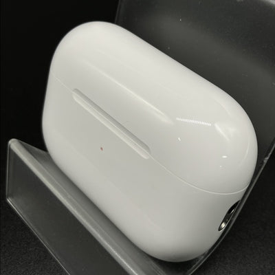 【中古】MagSafe充電ケース(USB-C)付きAirPods Pro(第2世代) MTJV3JA【秋葉原】