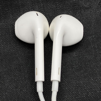 【中古】Apple EarPods with Remote and Mic【秋葉原】