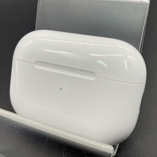 【中古】MagSafe充電ケース(USB-C)付きAirPods Pro(第2世代) MTJV3JA【秋葉原】