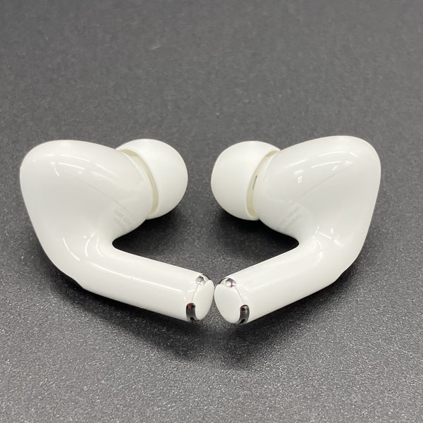 【中古】MagSafe充電ケース(USB-C)付きAirPods Pro(第2世代) MTJV3JA【秋葉原】