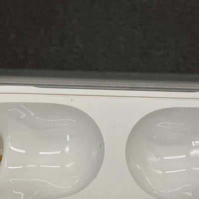 【中古】MagSafe充電ケース(USB-C)付きAirPods Pro(第2世代) MTJV3JA【秋葉原】