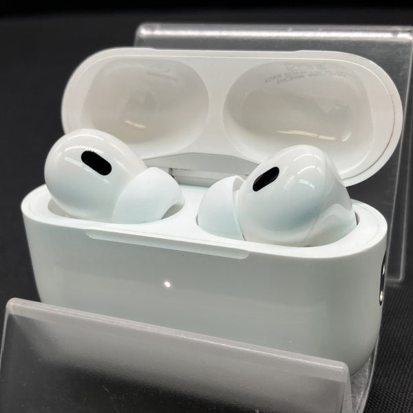 【中古】MagSafe充電ケース(USB-C)付きAirPods Pro(第2世代) MTJV3JA【秋葉原】