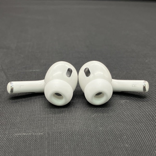 【中古】MagSafe充電ケース(USB-C)付きAirPods Pro(第2世代) MTJV3JA【秋葉原】