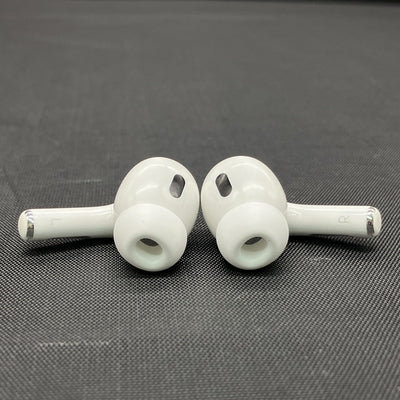 【中古】MagSafe充電ケース(USB-C)付きAirPods Pro(第2世代) MTJV3JA【秋葉原】