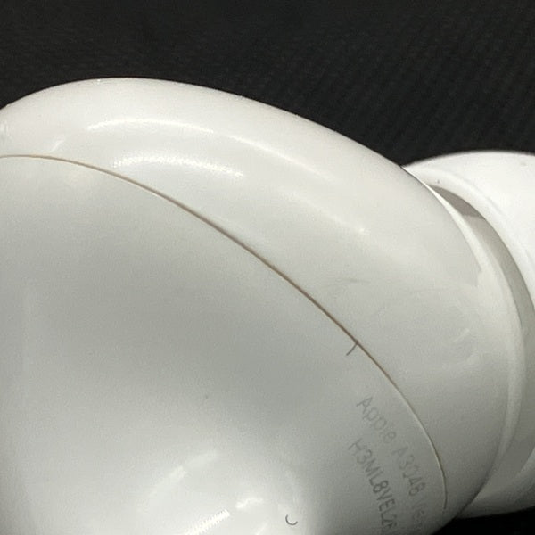 【中古】MagSafe充電ケース(USB-C)付きAirPods Pro(第2世代) MTJV3JA【秋葉原】
