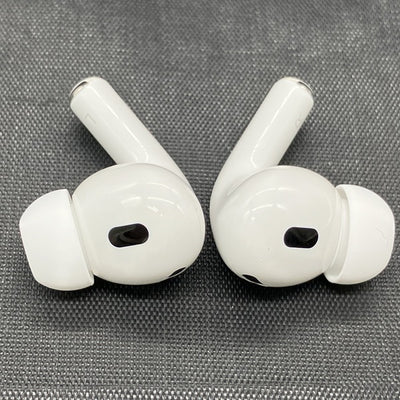 【中古】MagSafe充電ケース(USB-C)付きAirPods Pro(第2世代) MTJV3JA【秋葉原】