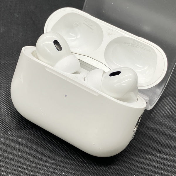 【中古】MagSafe充電ケース(USB-C)付きAirPods Pro(第2世代) MTJV3JA【秋葉原】