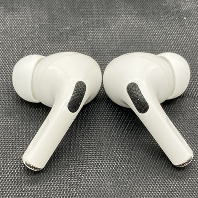 【中古】MagSafe充電ケース(USB-C)付きAirPods Pro(第2世代) MTJV3JA【秋葉原】