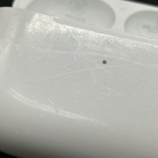 【中古】MagSafe充電ケース(USB-C)付きAirPods Pro(第2世代) MTJV3JA【秋葉原】