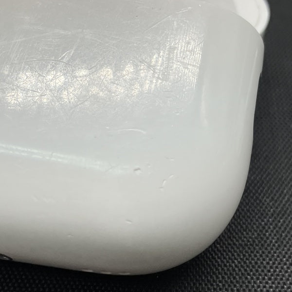 【中古】MagSafe充電ケース(USB-C)付きAirPods Pro(第2世代) MTJV3JA【秋葉原】
