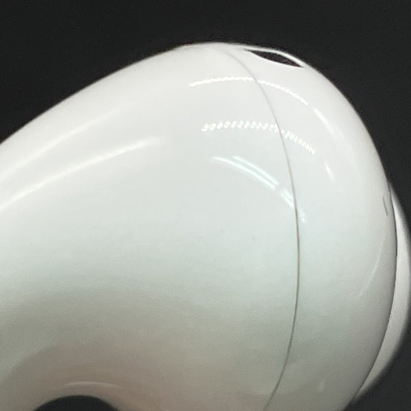 【中古】MagSafe充電ケース(USB-C)付きAirPods Pro(第2世代) MTJV3JA【秋葉原】