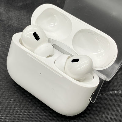 【中古】MagSafe充電ケース(USB-C)付きAirPods Pro(第2世代) MTJV3JA【秋葉原】