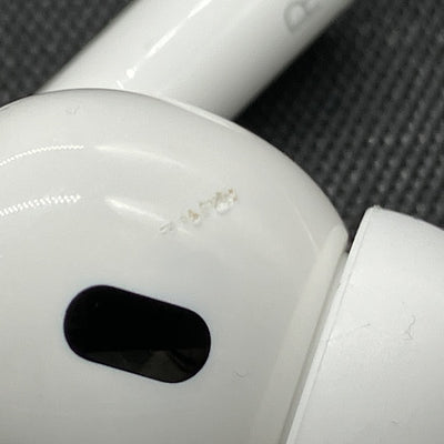 【中古】MagSafe充電ケース(USB-C)付きAirPods Pro(第2世代) MTJV3JA【秋葉原】