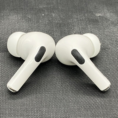 【中古】MagSafe充電ケース(USB-C)付きAirPods Pro(第2世代) MTJV3JA【秋葉原】