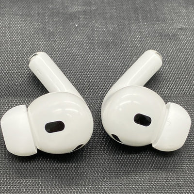 【中古】MagSafe充電ケース(USB-C)付きAirPods Pro(第2世代) MTJV3JA【秋葉原】