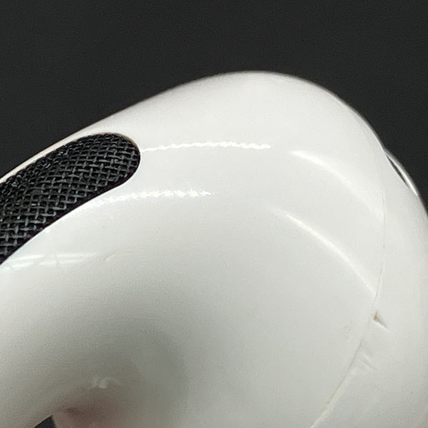 【中古】MagSafe充電ケース(USB-C)付きAirPods Pro(第2世代) MTJV3JA【秋葉原】