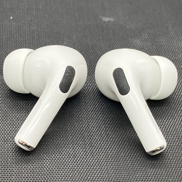 【中古】MagSafe充電ケース(USB-C)付きAirPods Pro(第2世代) MTJV3JA【秋葉原】