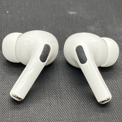 【中古】MagSafe充電ケース(USB-C)付きAirPods Pro(第2世代) MTJV3JA【秋葉原】