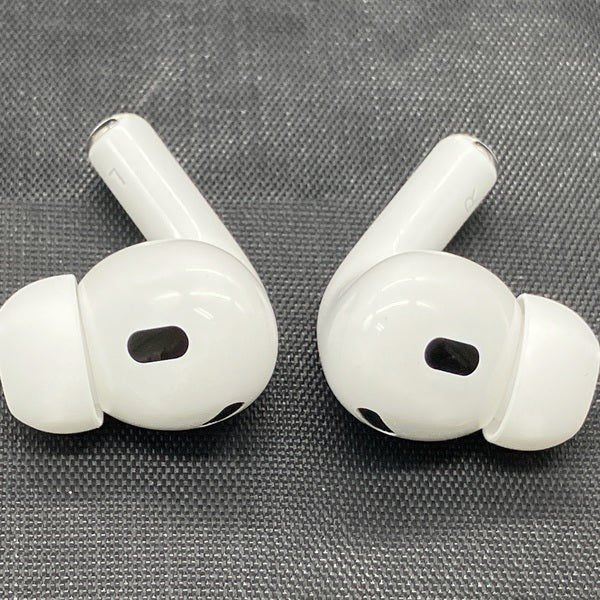 Apple 【中古】MagSafe充電ケース(USB-C)付きAirPods Pro(第2世代