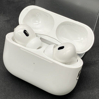 【中古】MagSafe充電ケース(USB-C)付きAirPods Pro(第2世代) MTJV3JA【秋葉原】