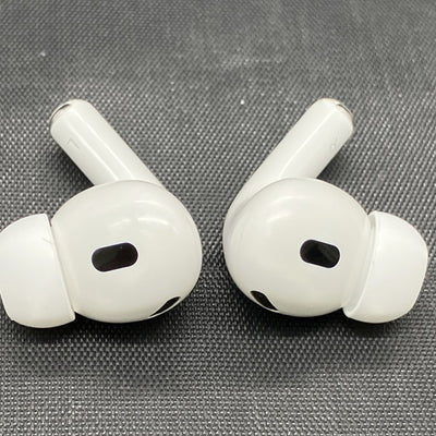 【中古】MagSafe充電ケース(USB-C)付きAirPods Pro(第2世代) MTJV3JA【秋葉原】