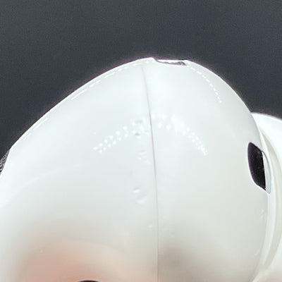 【中古】MagSafe充電ケース(USB-C)付きAirPods Pro(第2世代) MTJV3JA【秋葉原】