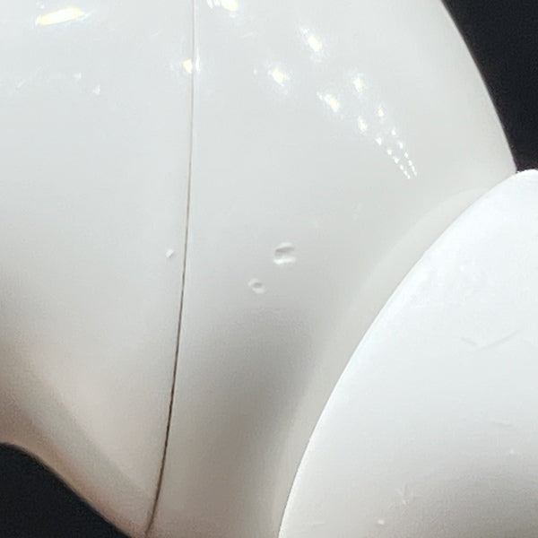 【中古】MagSafe充電ケース(USB-C)付きAirPods Pro(第2世代) MTJV3JA【秋葉原】