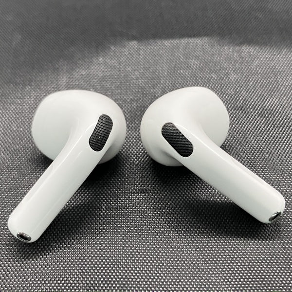 【中古】AirPods 4 MXP93J/A（アクティブノイズキャンセリング搭載）【秋葉原】