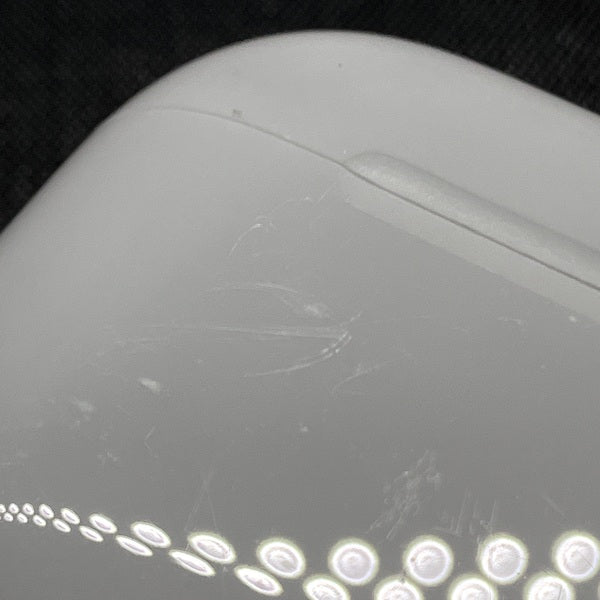 【中古】AirPods 4 MXP93J/A（アクティブノイズキャンセリング搭載）【秋葉原】