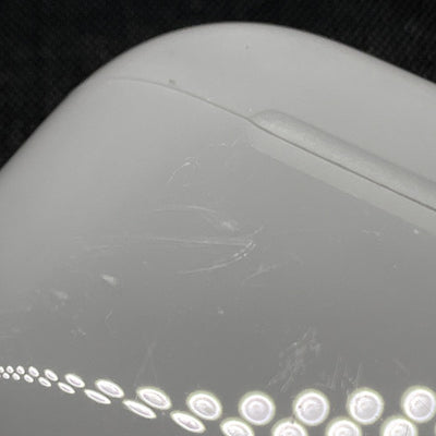 【中古】AirPods 4 MXP93J/A（アクティブノイズキャンセリング搭載）【秋葉原】