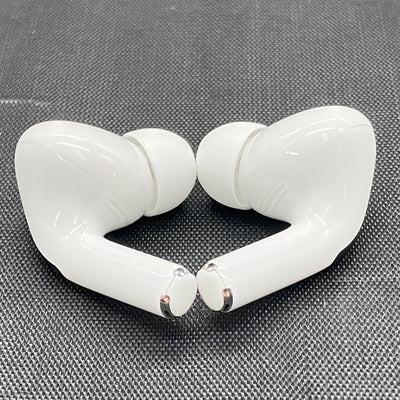 【中古】MagSafe充電ケース(USB-C)付きAirPods Pro(第2世代) MTJV3JA【秋葉原】
