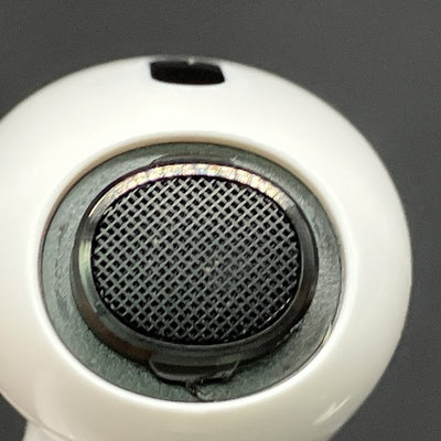 【中古】AirPods Pro (第2世代) MQD83J/A【秋葉原】